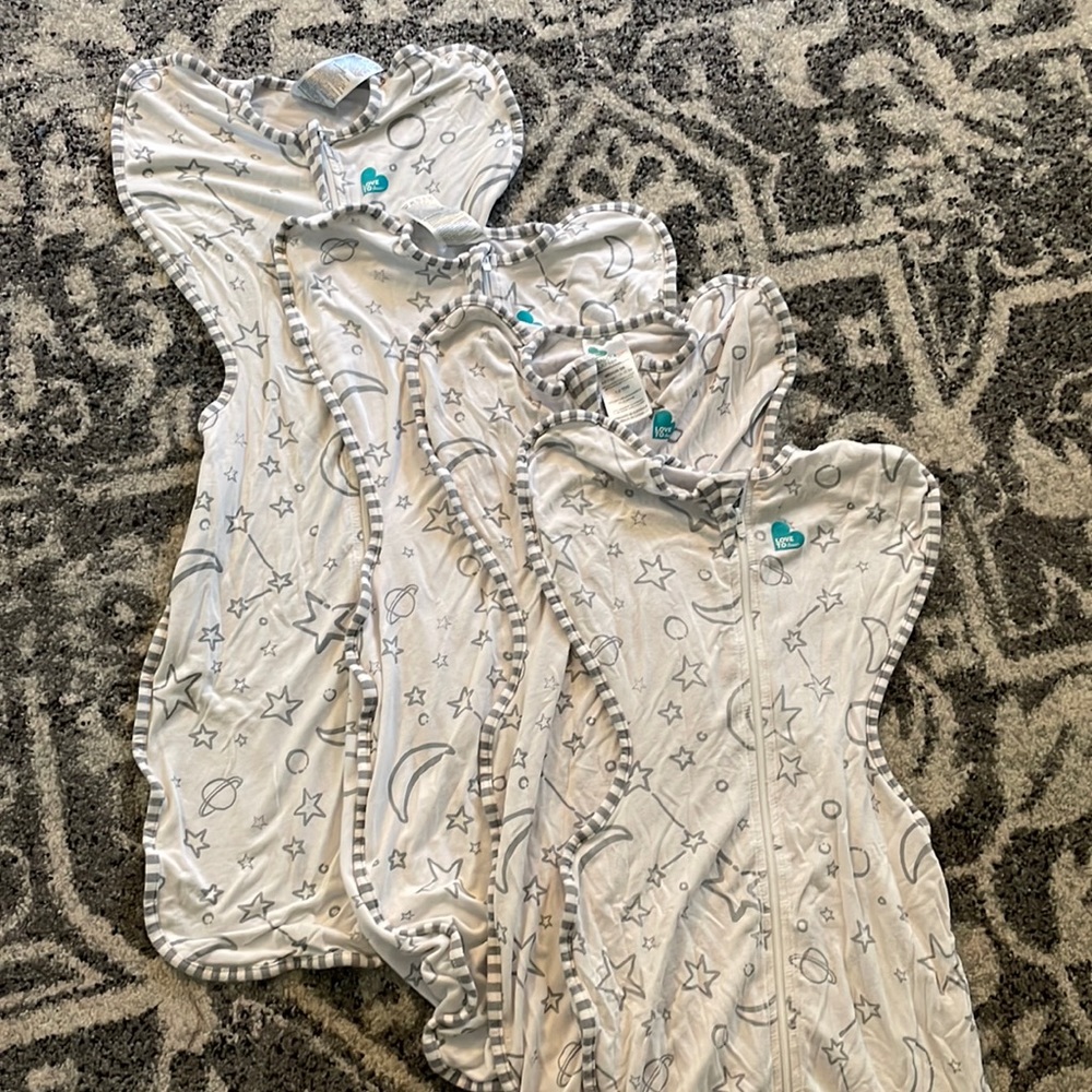 Love to dream Swaddle Lot (4 Total) size Medium